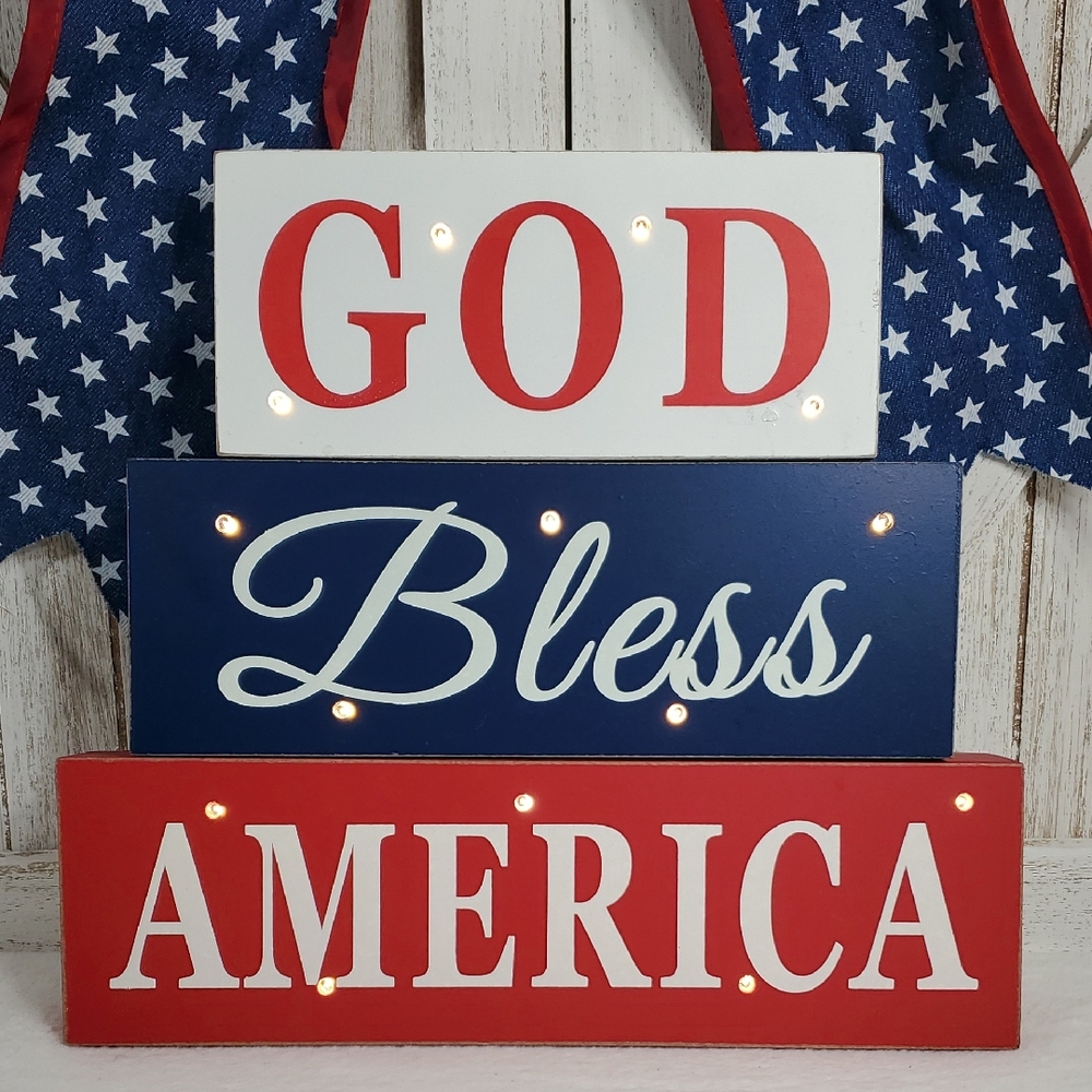 Patriotic GOD BLESS AMERICA Light Up Freestanding Tabletop Sign
